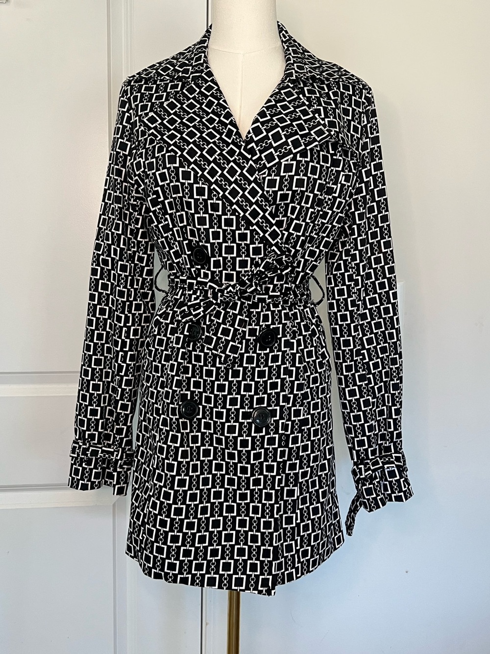 Vertigo Paris Women's Trench Coat Women's Sz S Black/White Chain Design *Flaw